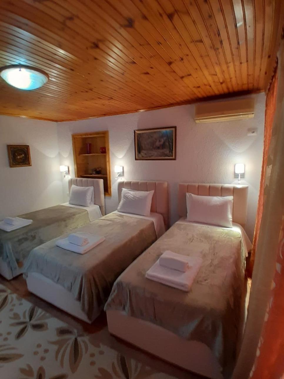 Guest House Ejona Gjirokaster Exterior photo