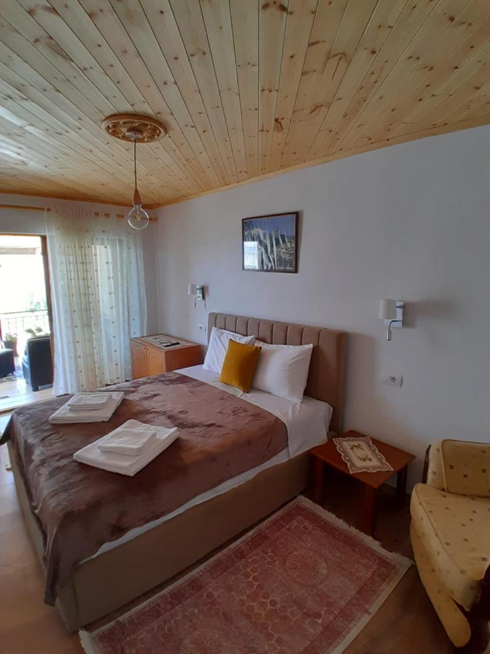 Guest House Ejona Gjirokaster Exterior photo